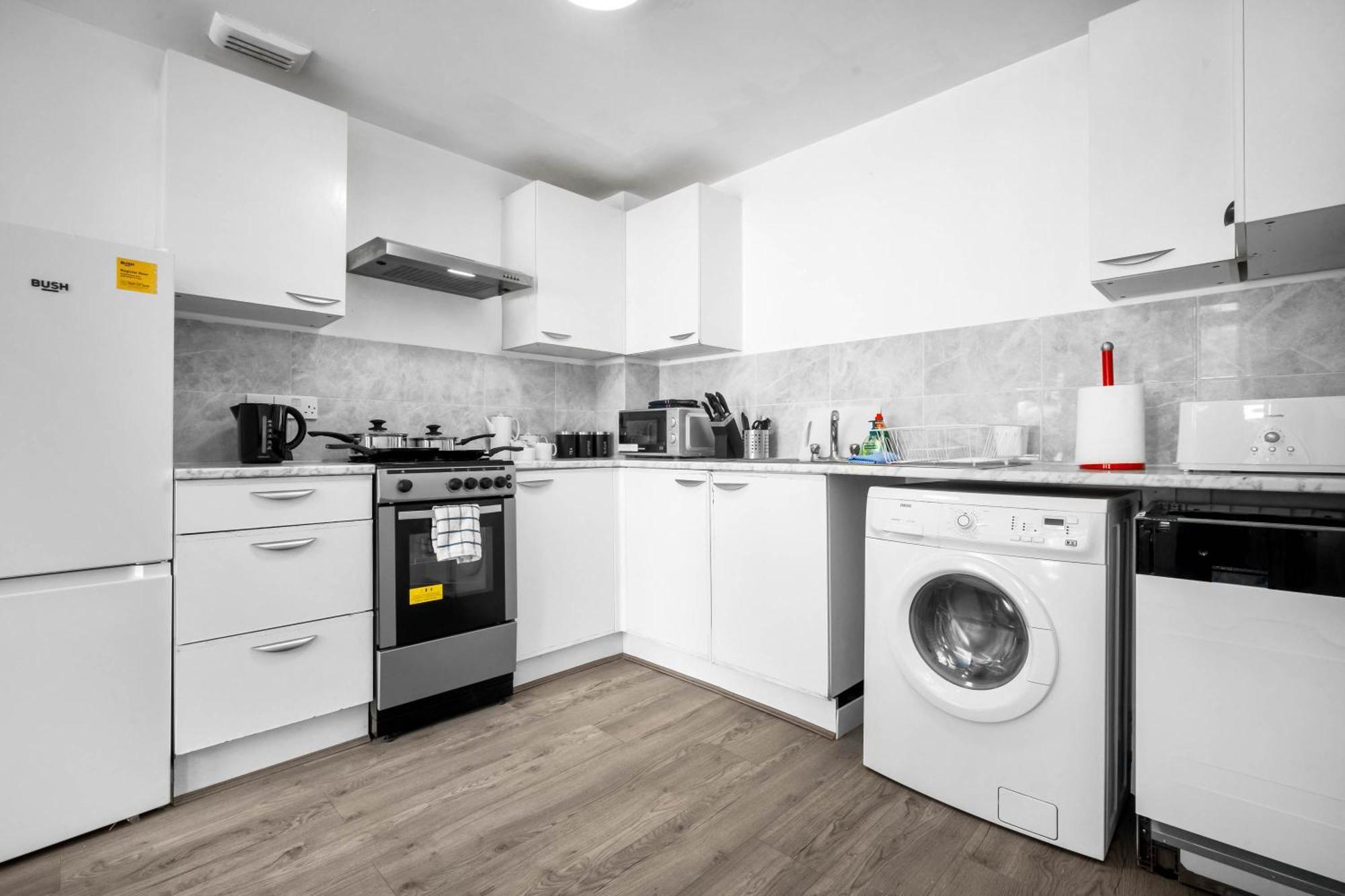 Luxury New House With Free Parking Daire Birmingham Dış mekan fotoğraf